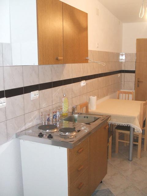 Apartman Ada