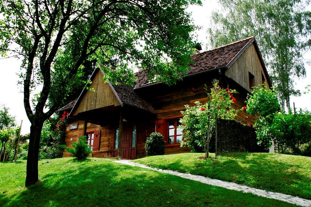 Vinarija, pansion & restaurant "Vuglec Breg"