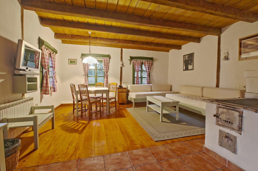 Vinarija, pansion & restaurant "Vuglec Breg"