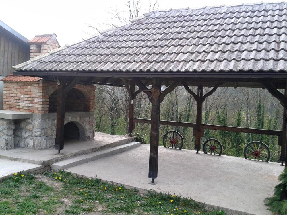 Kuća za odmor pokraj rijeke Kupe