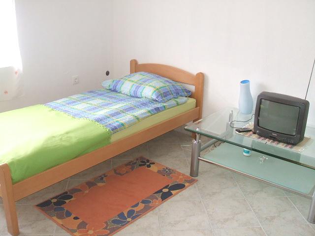 Apartman Ada