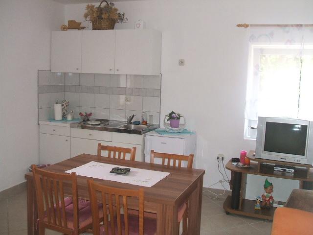 Apartman Ada