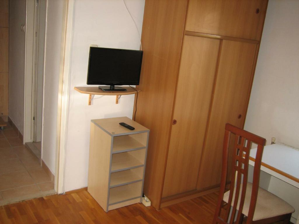 Quiet apartment for two near the beach and the center