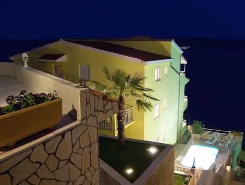 Apartmani Mira Omiš