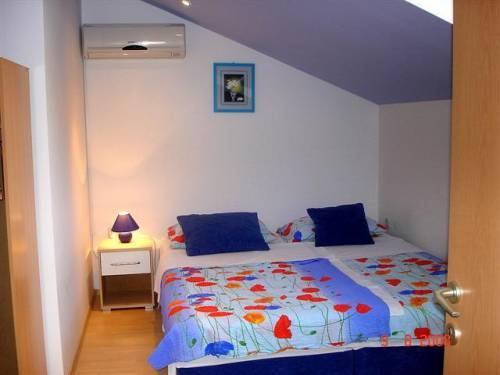 Sobe-apartmani Corina