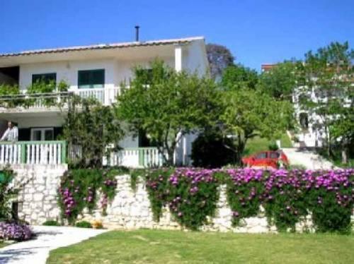 Dania Appartamenti, Rab