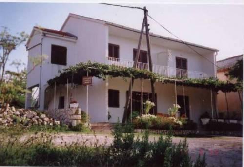 Bruno Apartments
