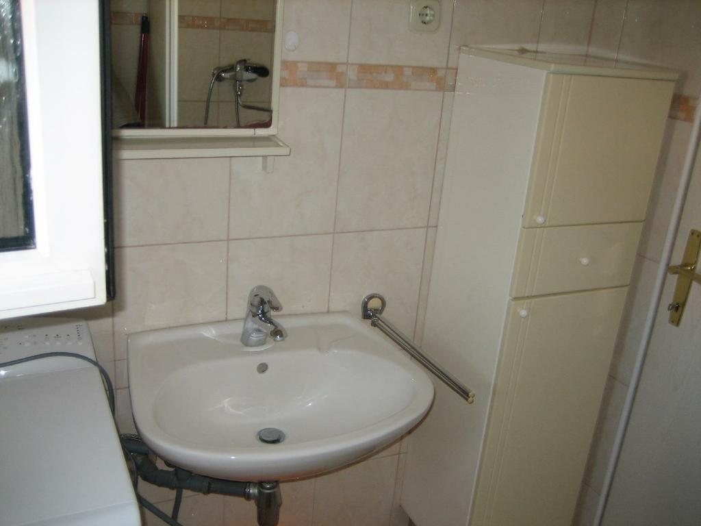 Quiet apartment for two near the beach and the center
