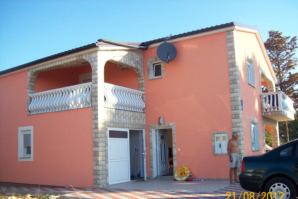 Apartments Crnek