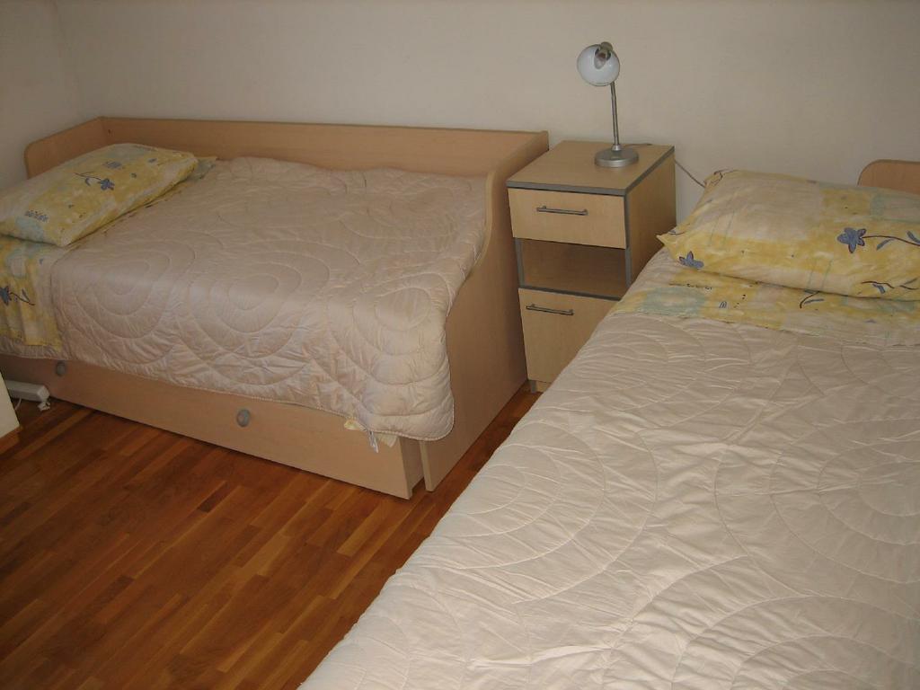 Quiet apartment for two near the beach and the center