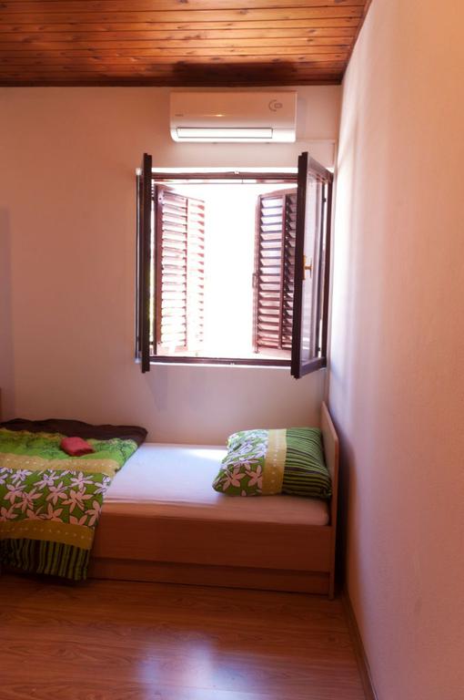 4 Zimmer 8 Betten in der Mitte