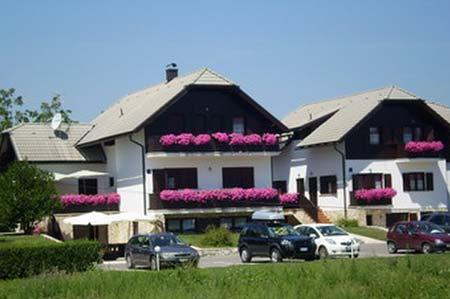 Apartment in Plitvice Lakes Ethno garden