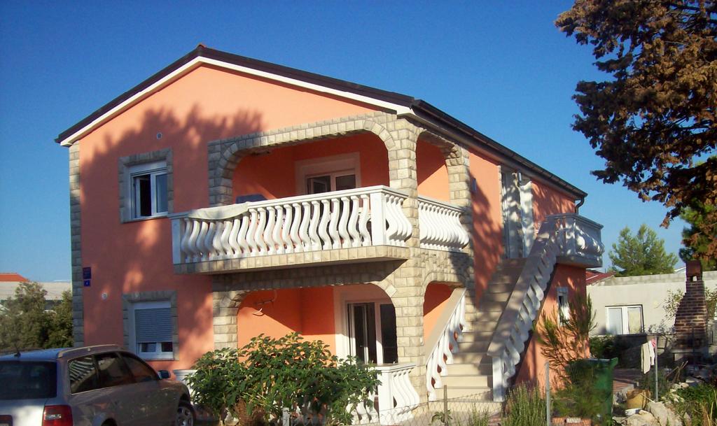 Apartments Crnek