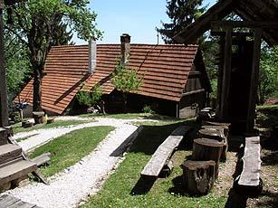 Etno house under Okić