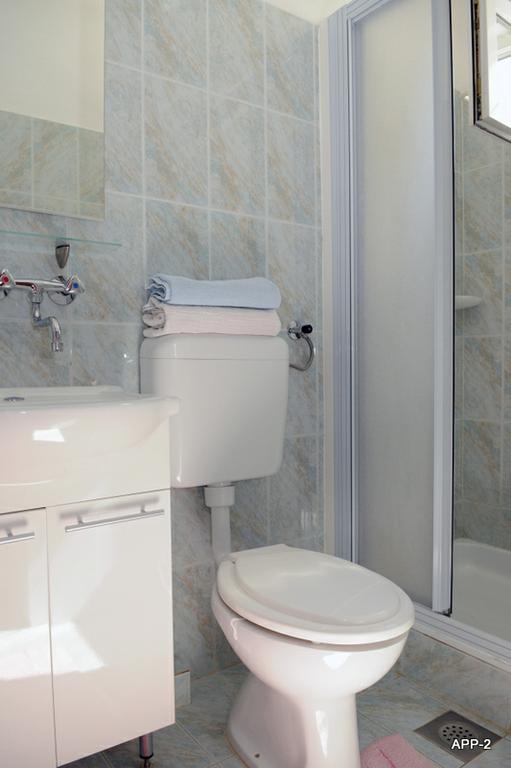 Apartments Dora, Murter