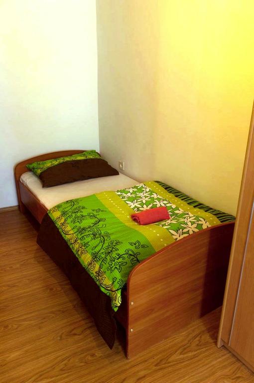 4 Zimmer 8 Betten in der Mitte