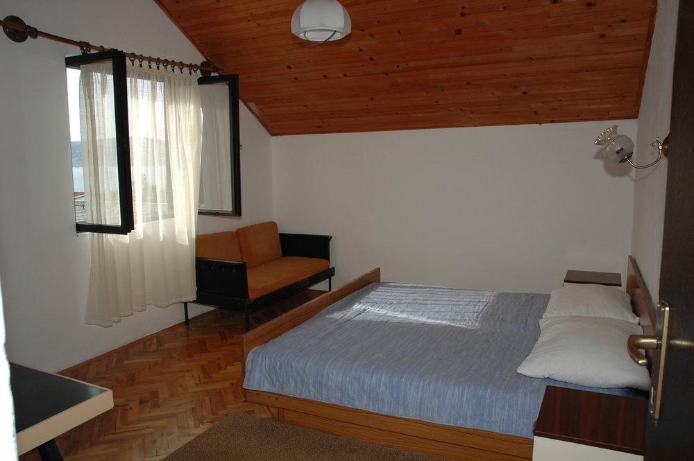 Apartmani "Škeva"