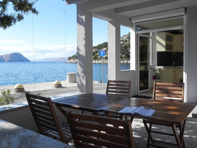 Apartman uz more