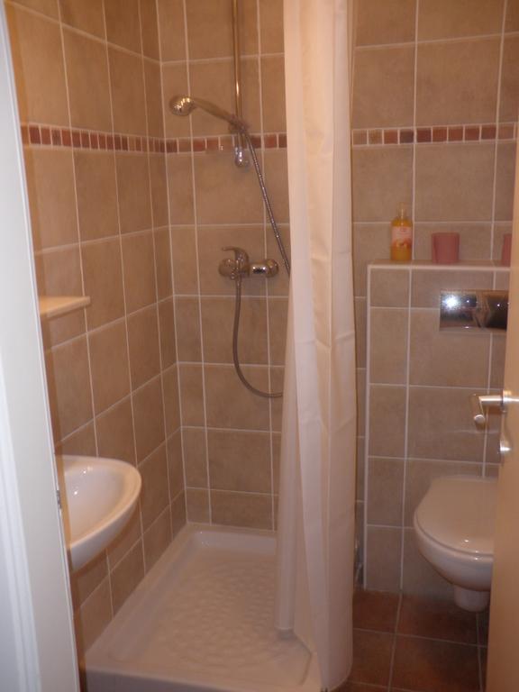 Ližnjan, Istra - atraktivni apartman s vrtom i krovnom terasom