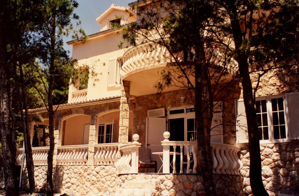 Vila Irming, Hvar