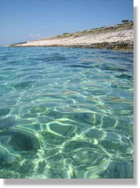 Mediterraneo - apartmani s bazenom