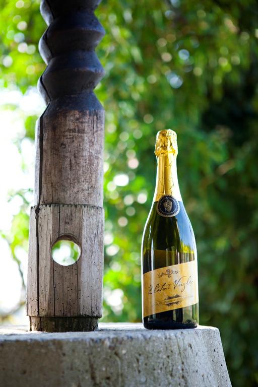 Vinarija, pansion & restaurant "Vuglec Breg"