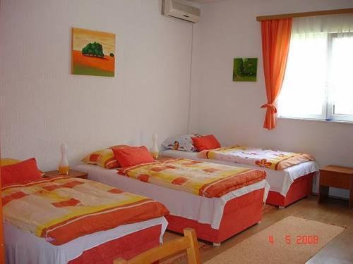 Sobe-apartmani Corina