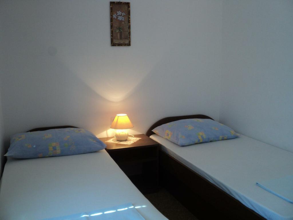Apartmani Mandre 2
