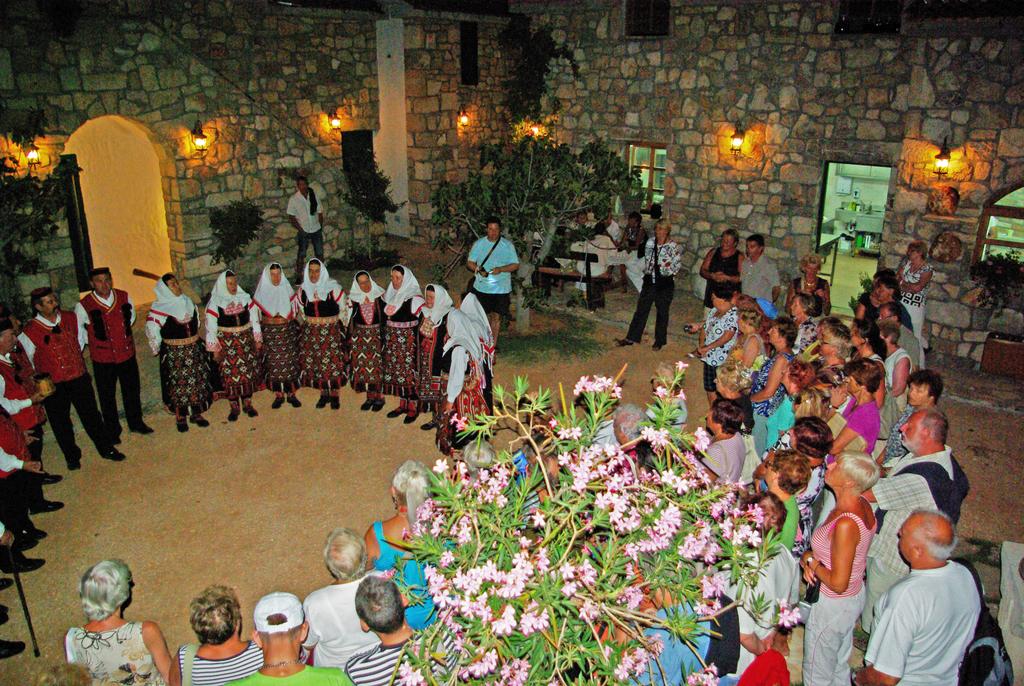 Roca, kuća dalmatinskog pršuta