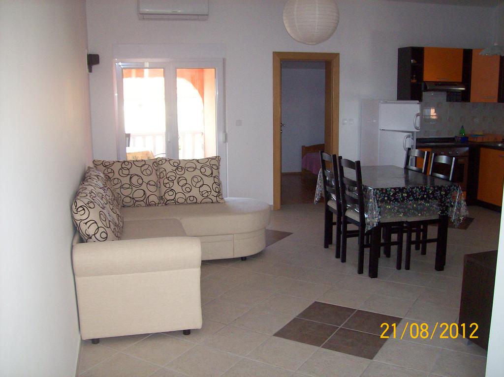 Apartments Crnek