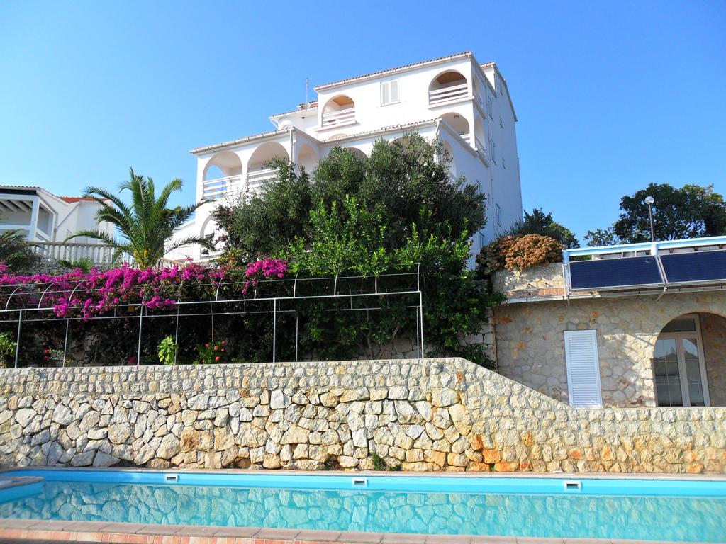 MacAdams Appartments