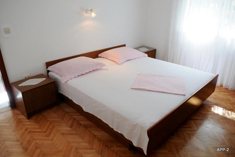 Apartments Dora, Murter