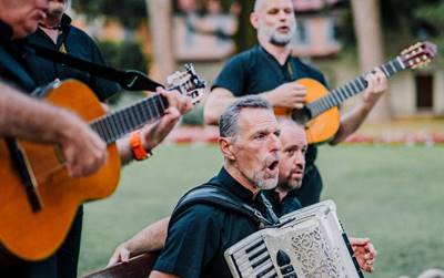 Baladur i susret klapa