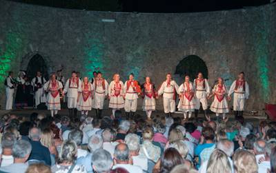 Folklorni ansambl Zora