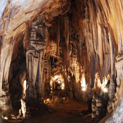 Cerovac Höhlen