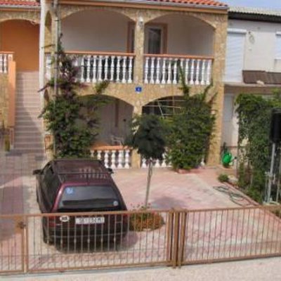 Apartment Vesna, Vir