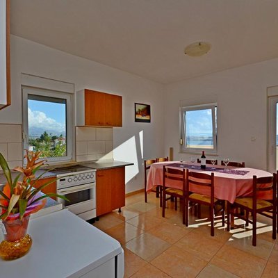 Apartment with sea view